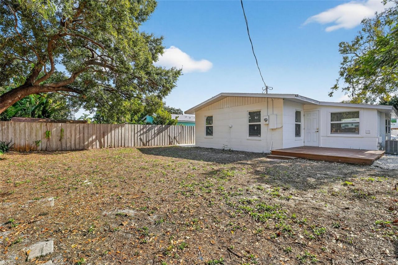 2547 Loma Linda Street, Sarasota, FL 34239 Photo