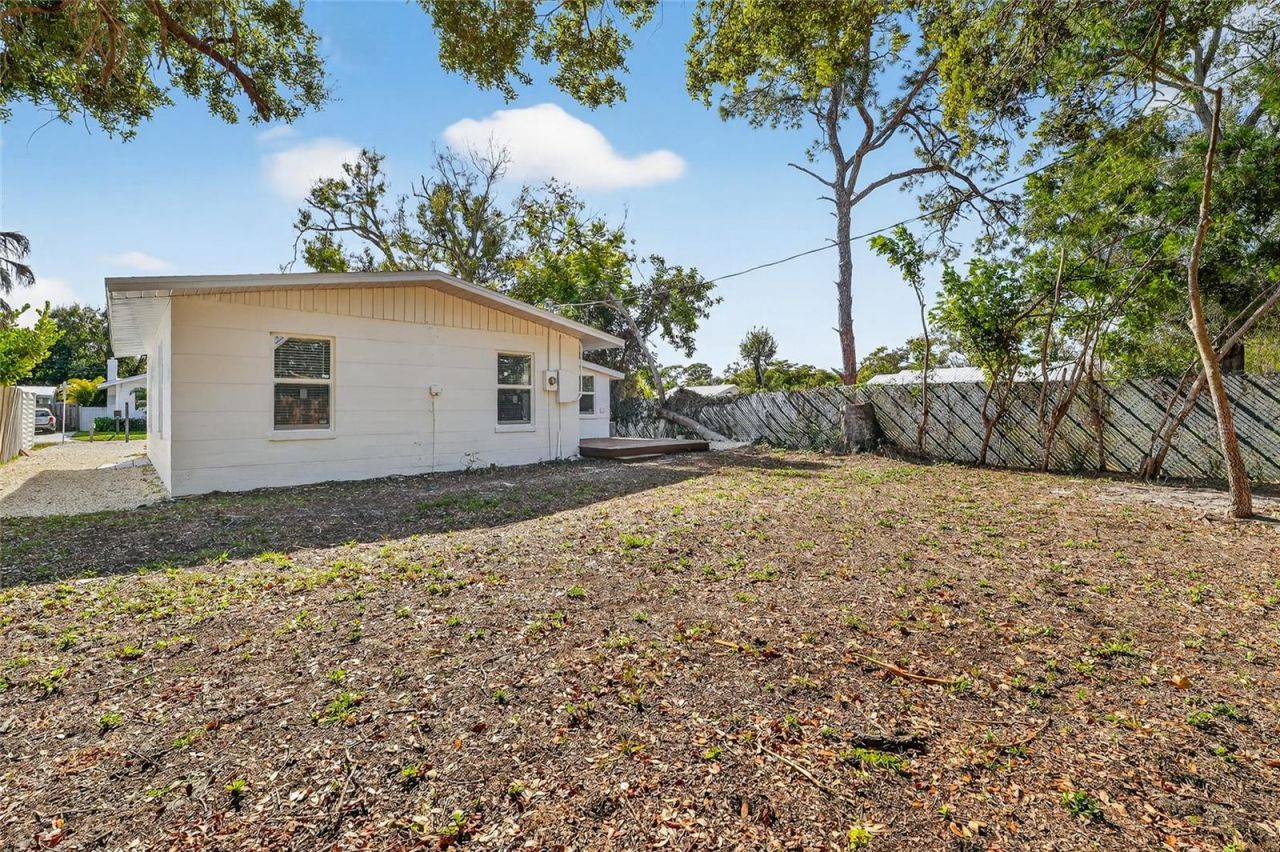 2547 Loma Linda Street, Sarasota, FL 34239 Photo