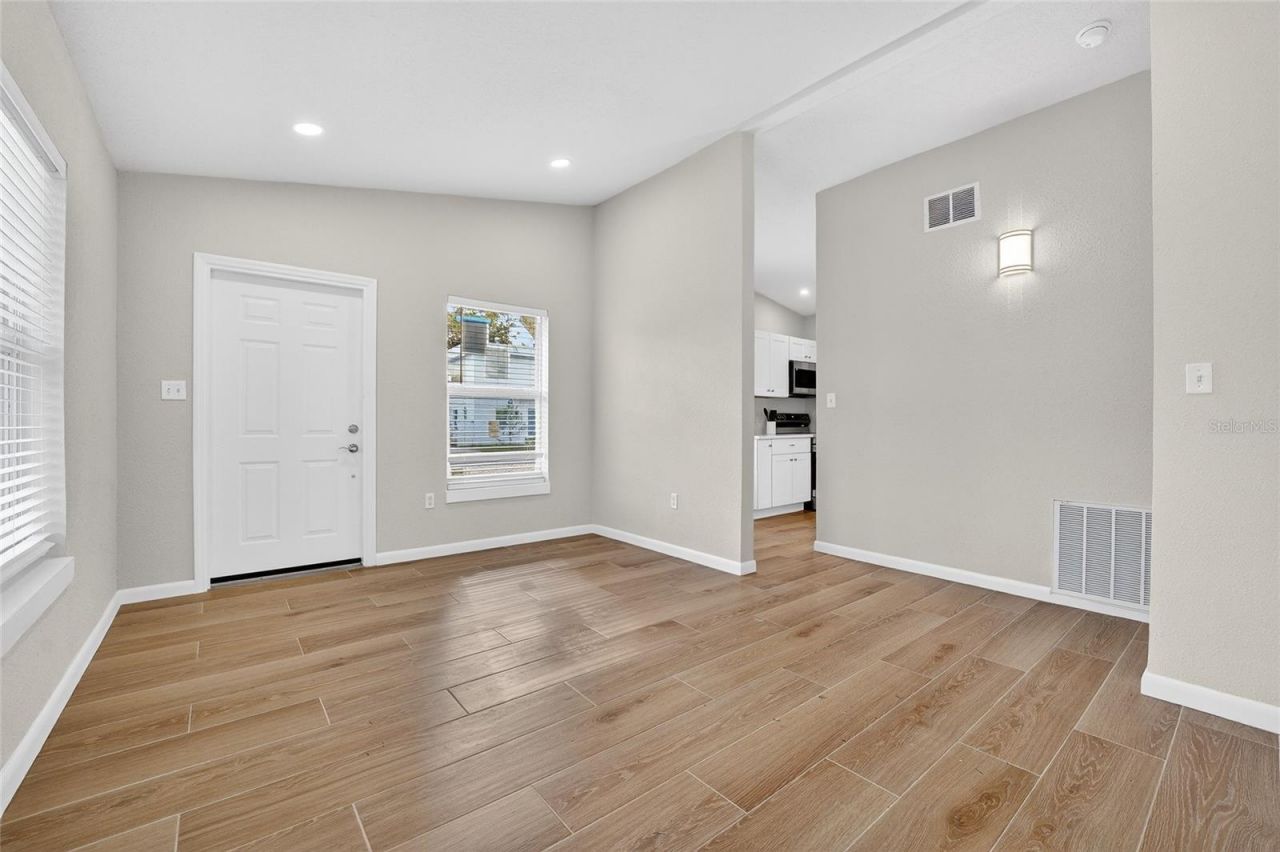 2547 Loma Linda Street, Sarasota, FL 34239 Photo