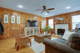 127 S Pine Street photo 4