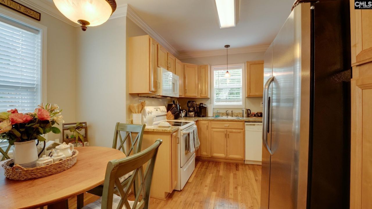 127 S Pine Street Photo 7