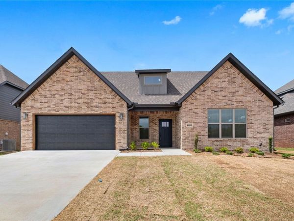 4802 SW Scarlet Oak Street, Bentonville, AR 72713