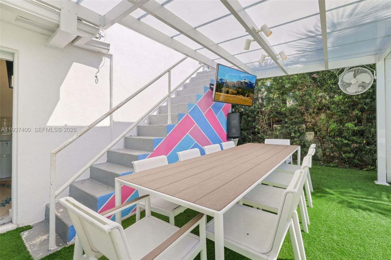 4490 Royal Palm Ave , Miami Beach, FL 33140 Photo