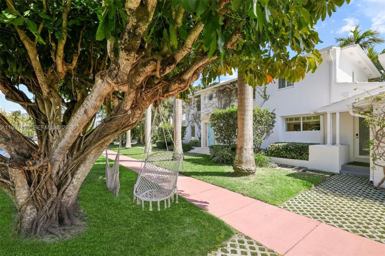 4490 Royal Palm Ave, Miami Beach, FL 33140 Photo
