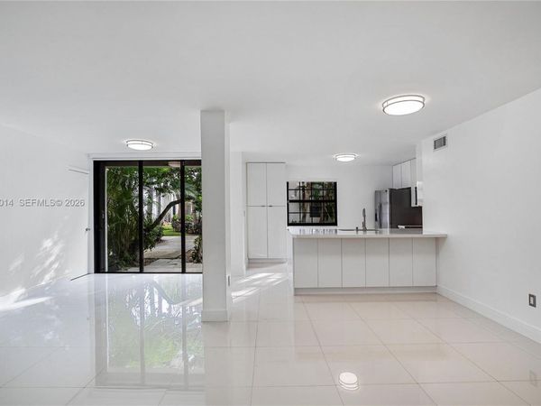 3545 Magellan Cir, Unit 356-5, Aventura, FL 33180