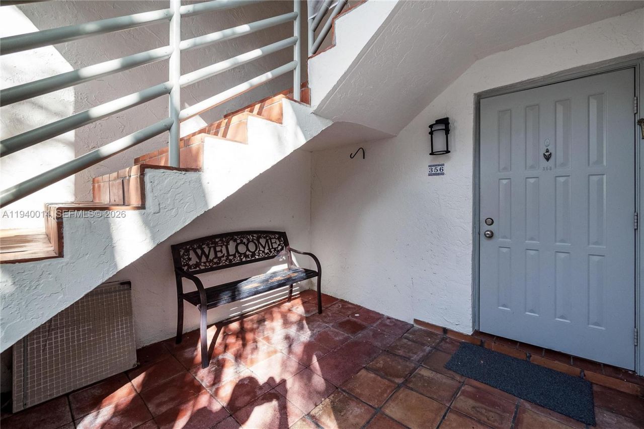 3545 Magellan Cir, Unit 356-5, Aventura, FL 33180 Photo