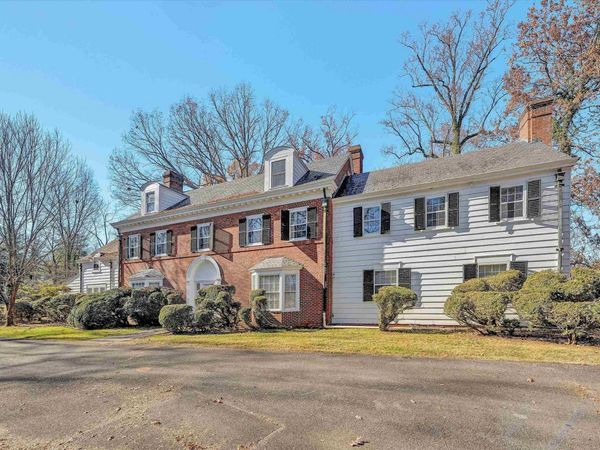 934 COMMANDER DR, Roanoke, VA 24019