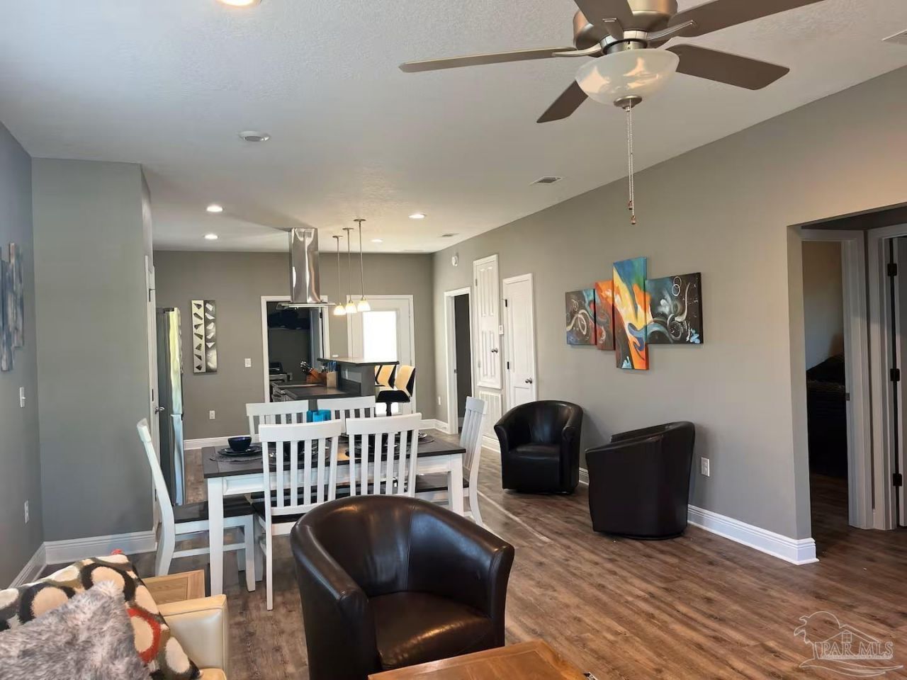 5215 Yellow Bluff Rd, Pensacola, FL 32507 Main Photo