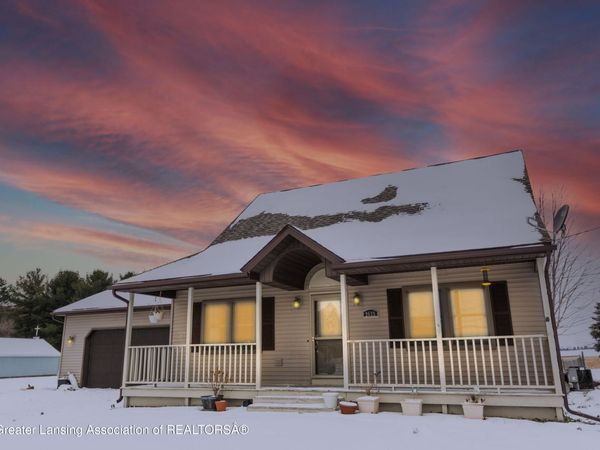 2625 N Ovid Road, Ovid, MI 48866