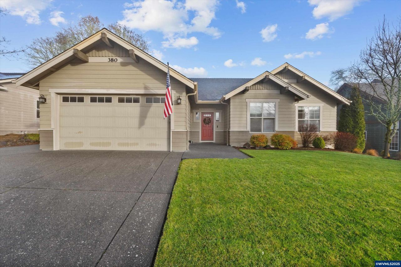 380 NW Reed Ln, Dallas, OR 97338 Main Photo