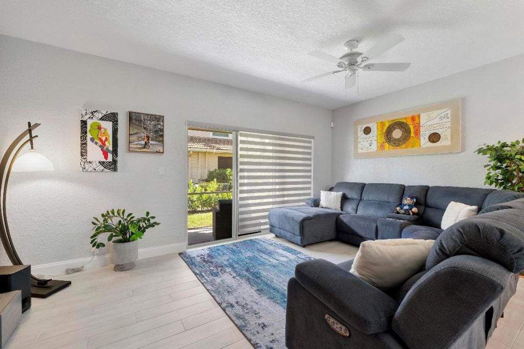 1515 Buckingham Avenue, Unit 1515, Wellington, FL 33414 Photo