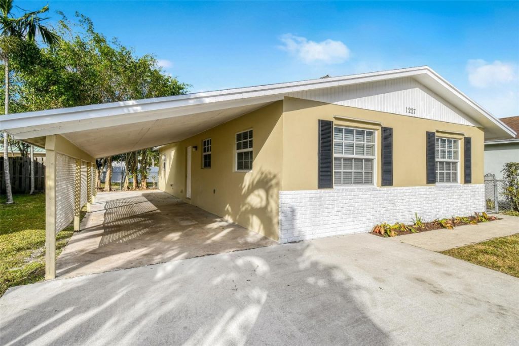 1227 Cherokee Street, Jupiter, FL 33458 Photo