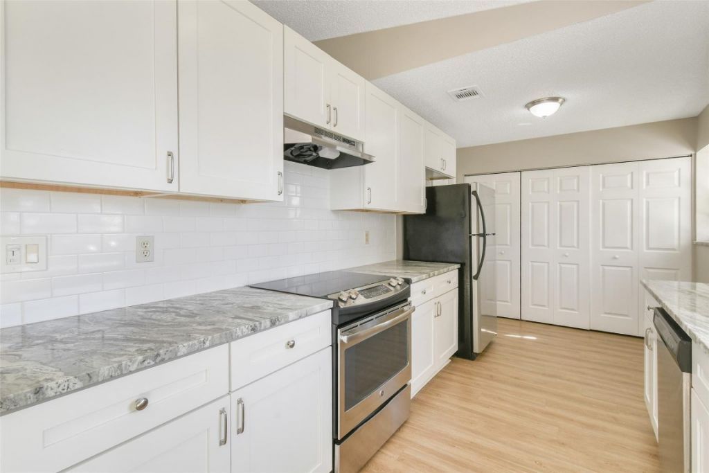 516 SW Buswell Avenue, Port Saint Lucie, FL 34983 Photo