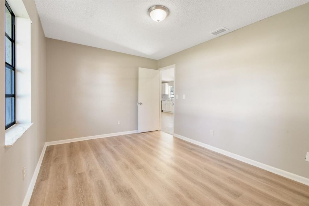 516 SW Buswell Avenue, Port Saint Lucie, FL 34983 Photo