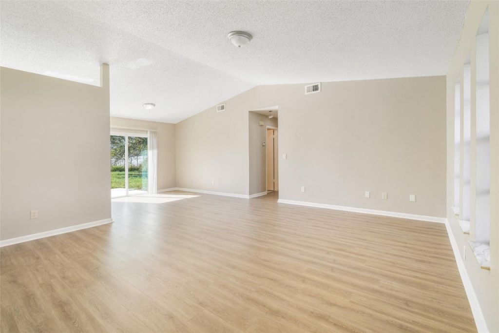 516 SW Buswell Avenue, Port Saint Lucie, FL 34983 Photo