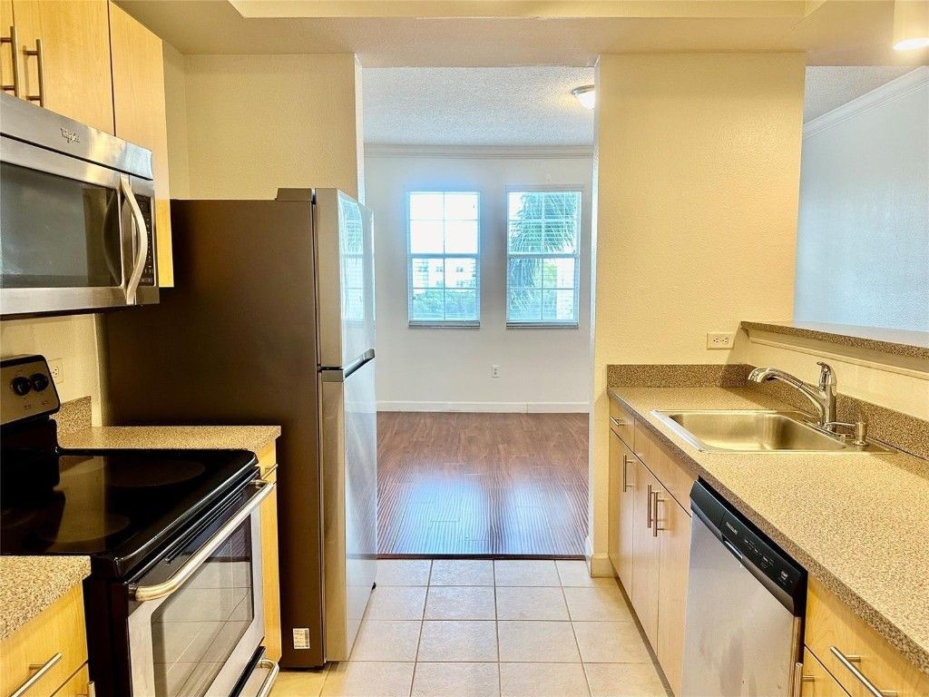533 NE 3rd Ave, Unit 401, Fort Lauderdale, FL 33301 Photo