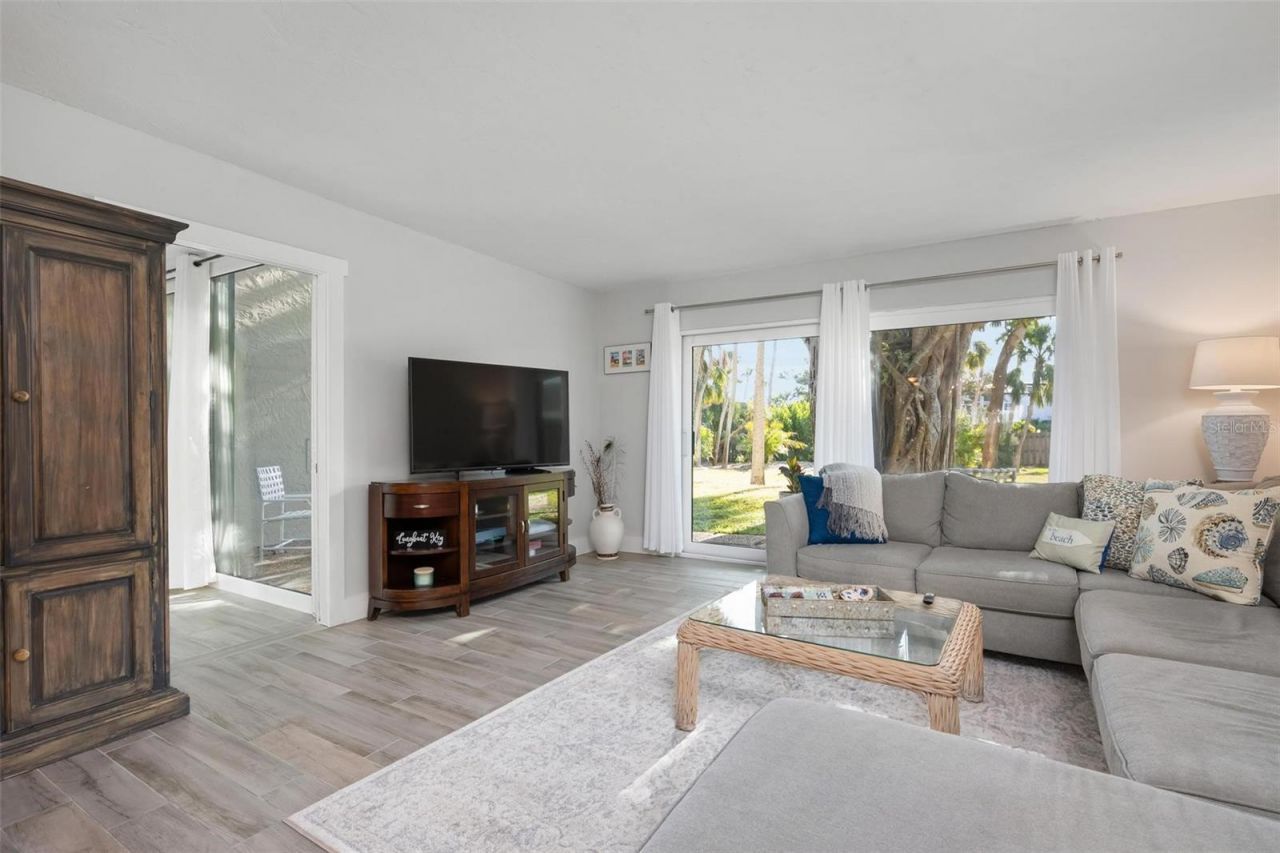 5260 Gulf Of Mexico Drive, Unit 403, Longboat Key, FL 34228 Photo