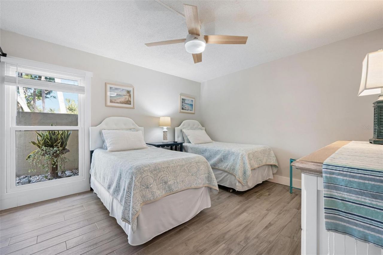 5260 Gulf Of Mexico Drive, Unit 403, Longboat Key, FL 34228 Photo