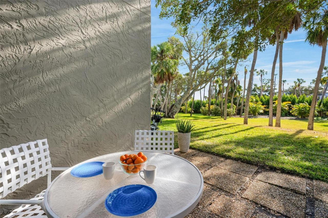 5260 Gulf Of Mexico Drive, Unit 403, Longboat Key, FL 34228 Photo