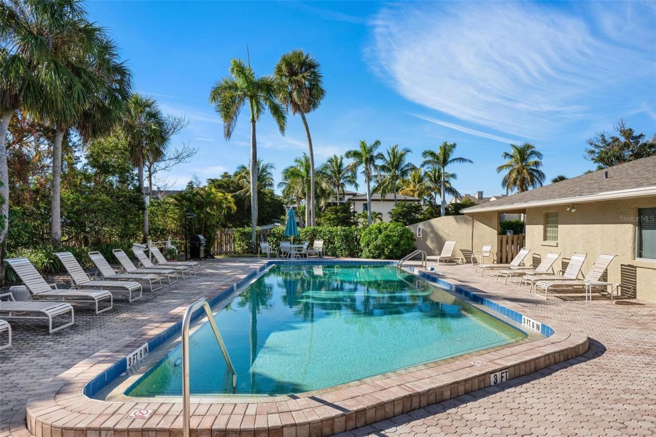 5260 Gulf Of Mexico Drive, Unit 403, Longboat Key, FL 34228 Photo