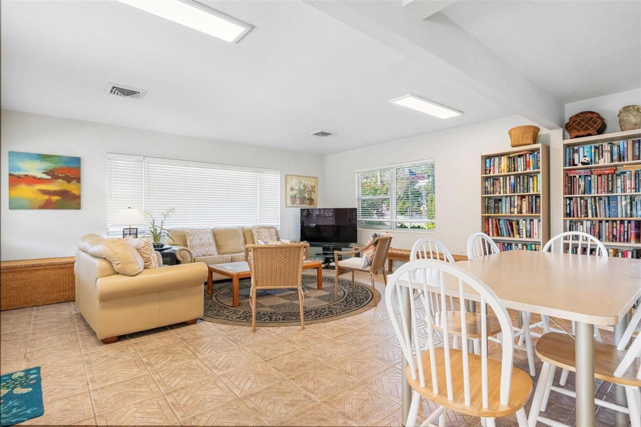 5260 Gulf Of Mexico Drive, Unit 403, Longboat Key, FL 34228 Photo