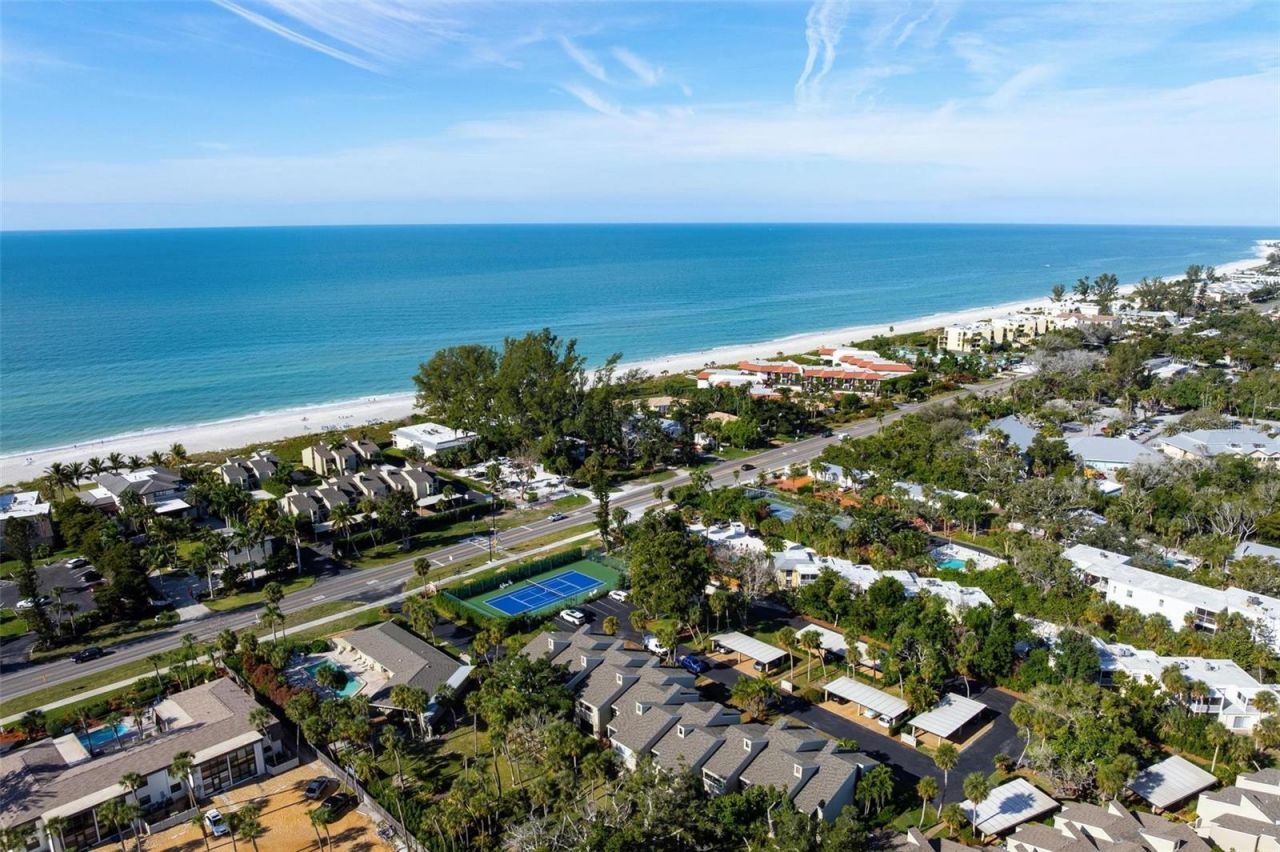 5260 Gulf Of Mexico Drive, Unit 403, Longboat Key, FL 34228 Photo