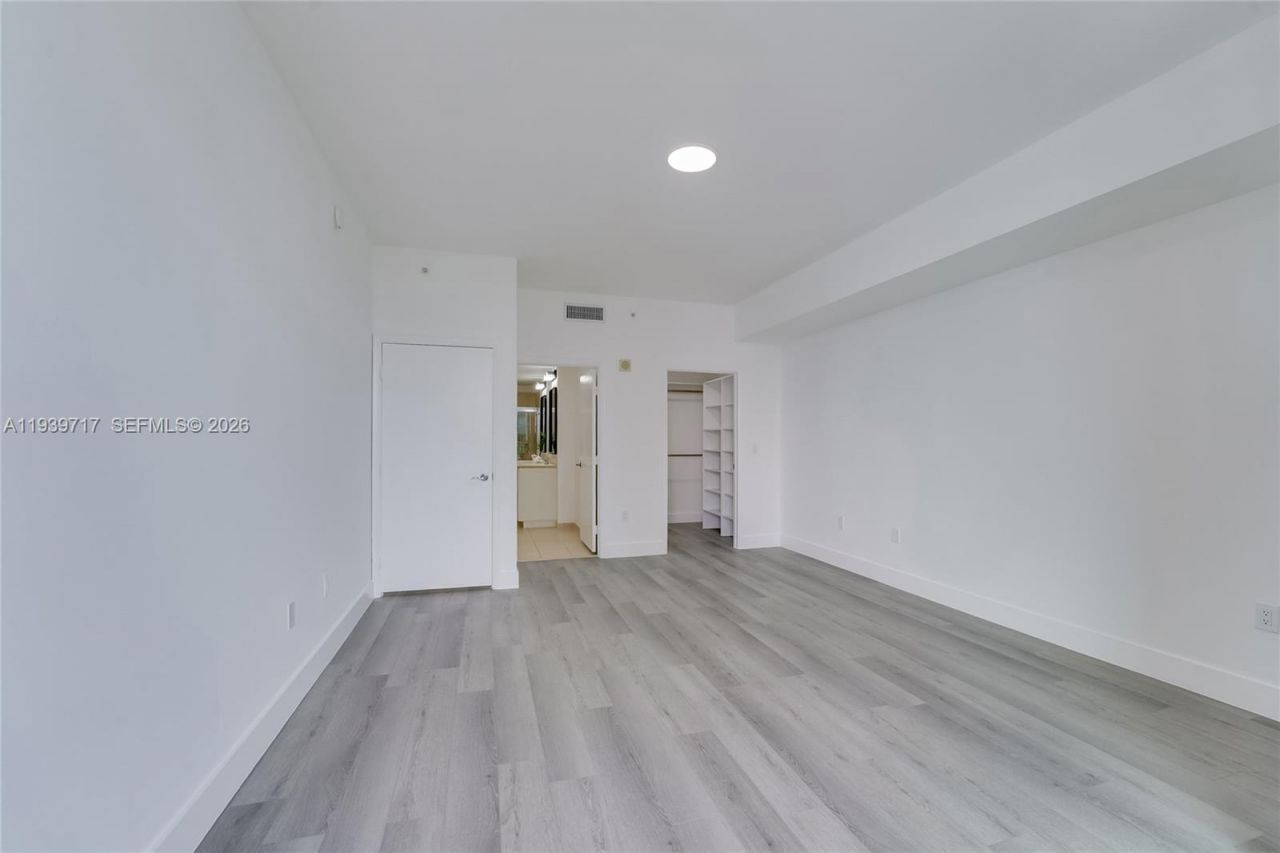 3340 NE 190th St, Unit 1102, Aventura, FL 33180 Photo