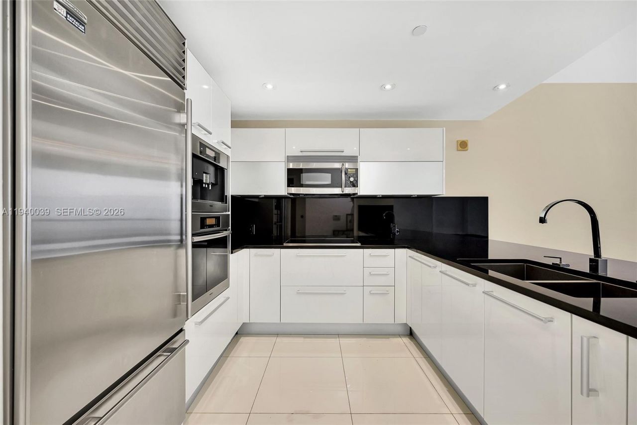 17121 Collins Ave, Unit 2106, Sunny Isles Beach, FL 33160 Photo