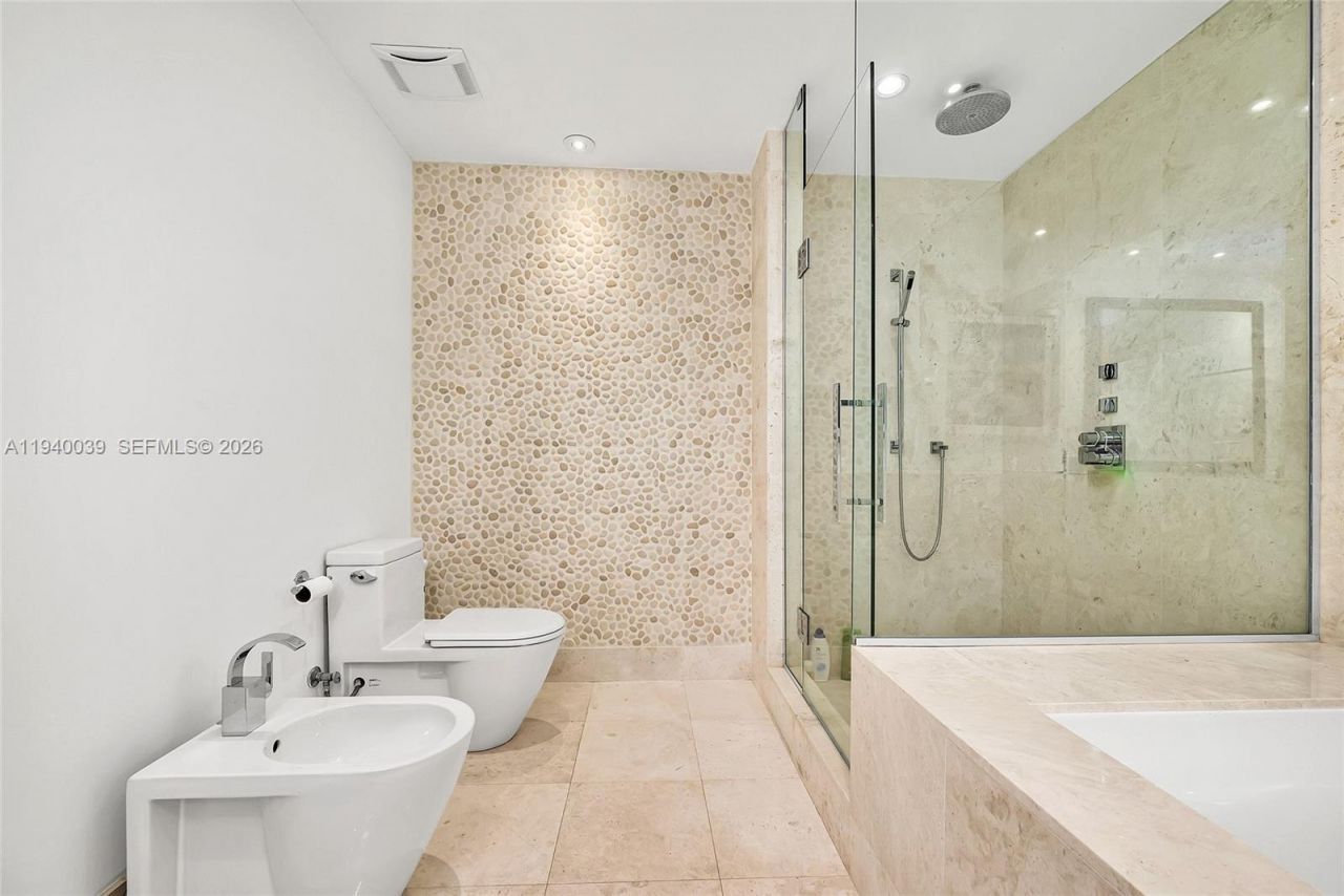 17121 Collins Ave, Unit 2106, Sunny Isles Beach, FL 33160 Photo