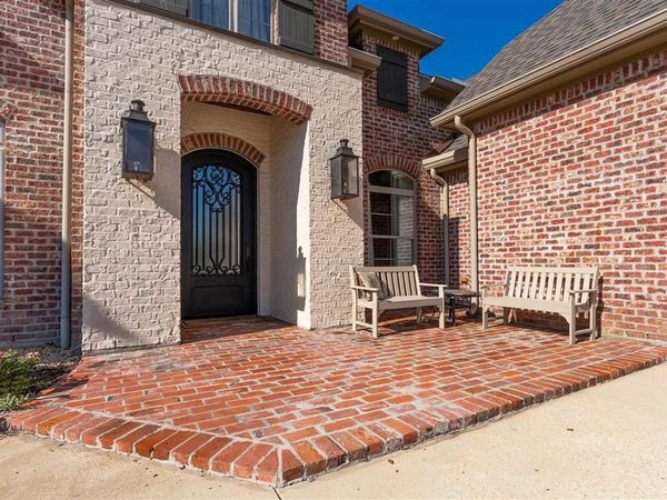 4820 Kingspoint Drive, Lake Charles, LA 70605