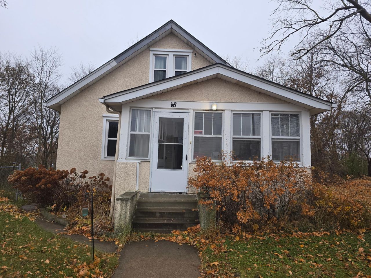 48 Jessamine Avenue E, Saint Paul, MN 55117 Main Photo