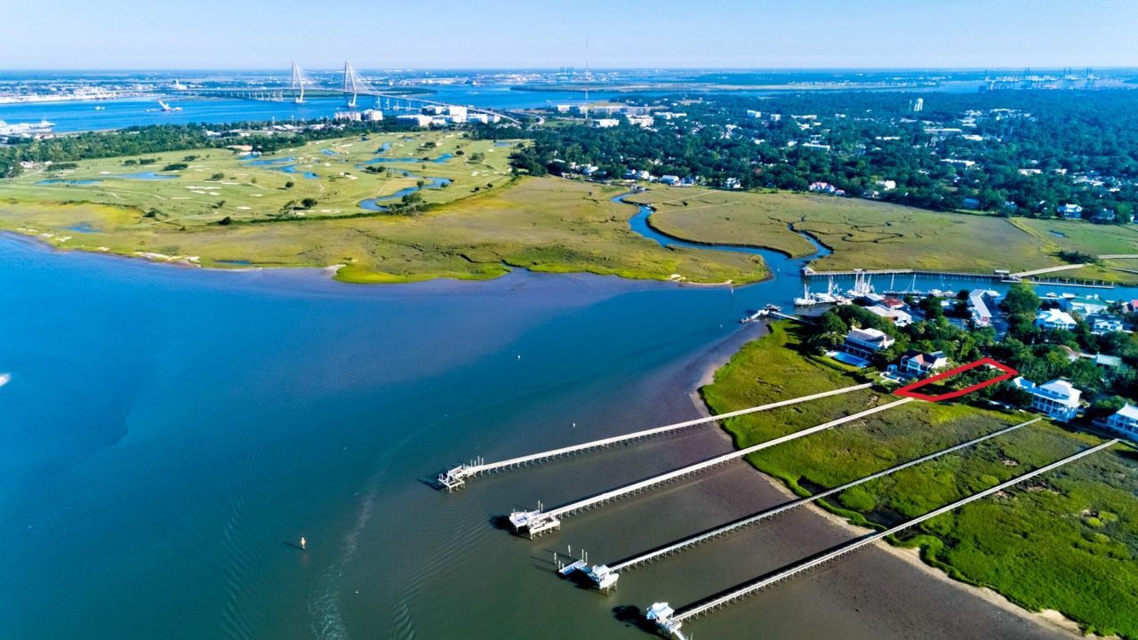 108 Beach Street Photo 5