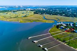 108 Beach Street photo 4