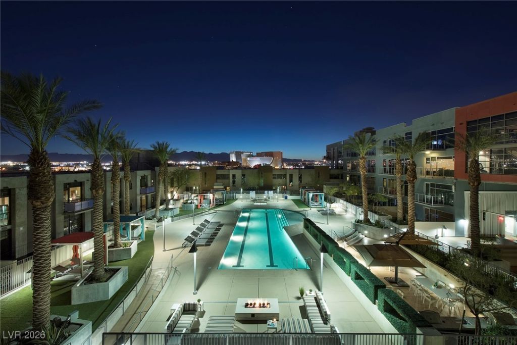 353 E Bonneville Avenue, Unit 525, Las Vegas, NV 89101 Main Photo