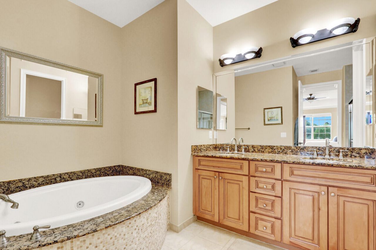 4559 Artesa Way S, Palm Beach Gardens, FL 33418 Photo