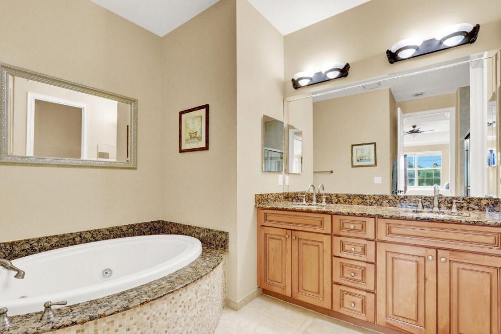 4559 Artesa Way S, Palm Beach Gardens, FL 33418 Photo