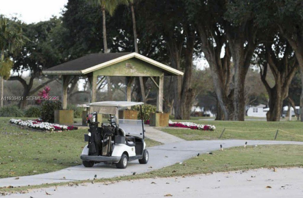 409 De Leon Dr, Miami Springs, FL 33166 Photo