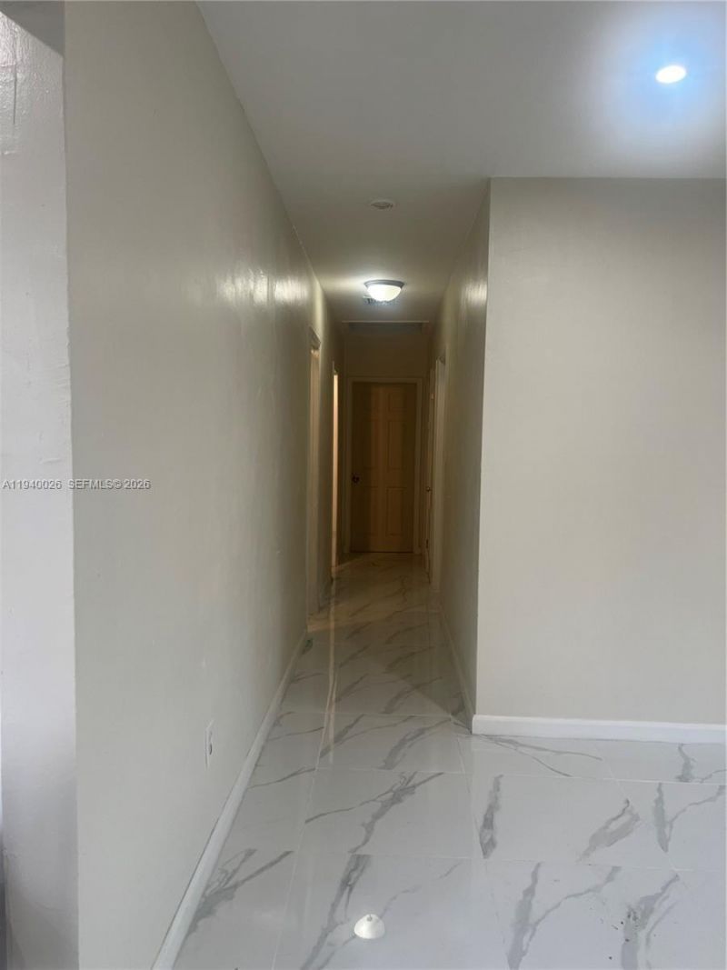 395 NE 112th St, Miami, FL 33161 Photo