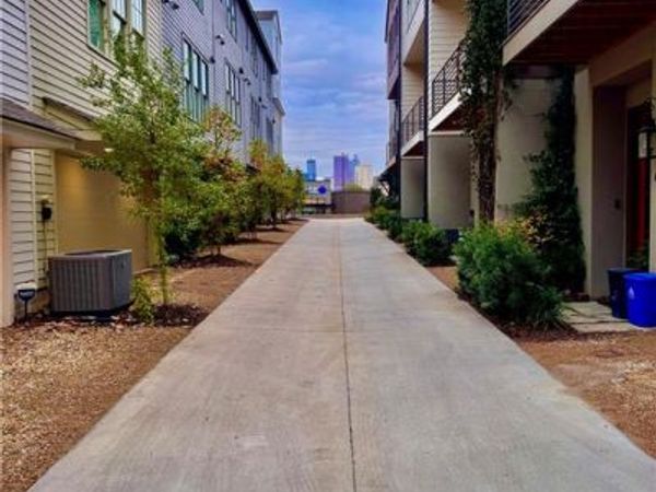 676 Hank Aaron Drive SE, Atlanta, GA 30315