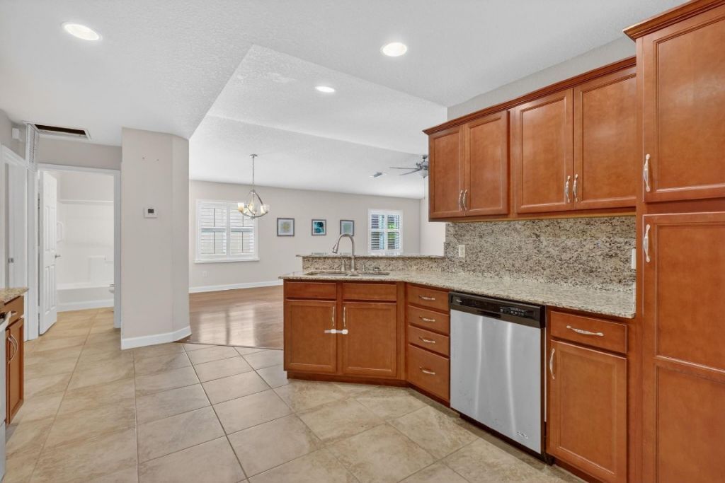 5 Flamenco Way, Port Saint Lucie, FL 34952 Photo