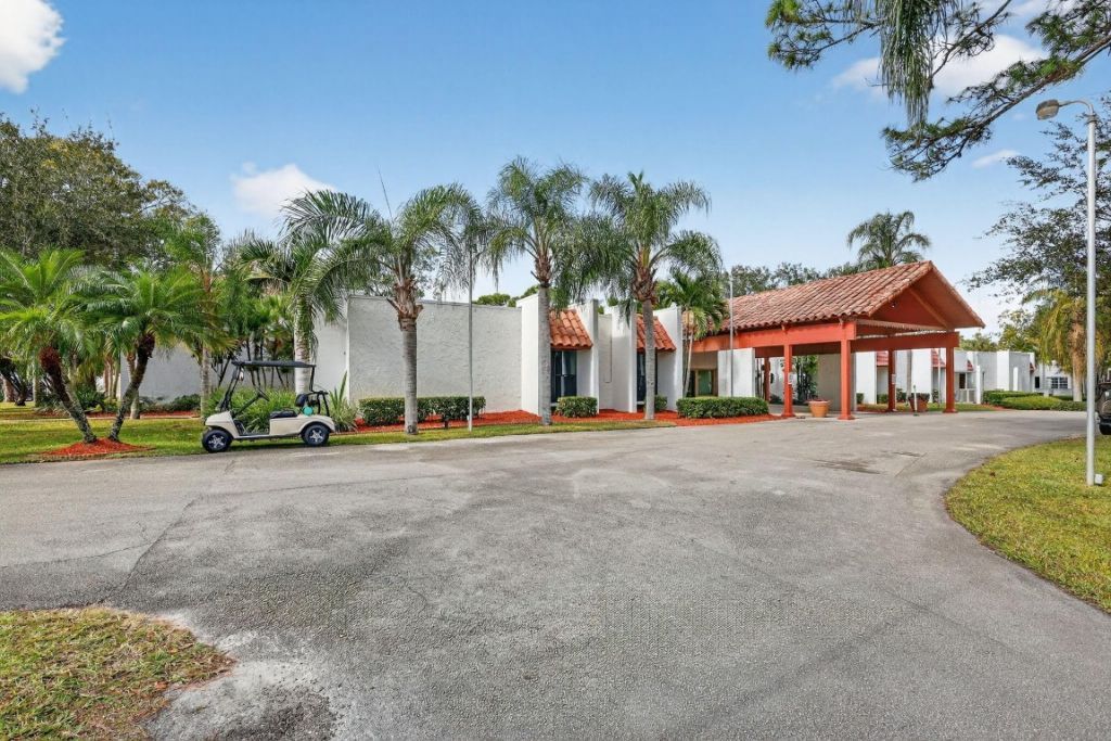 5 Flamenco Way, Port Saint Lucie, FL 34952 Photo