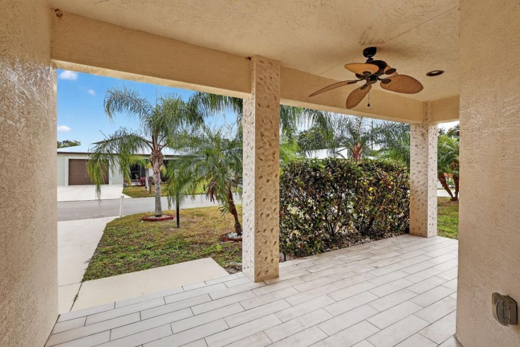 5 Flamenco Way, Port Saint Lucie, FL 34952 Photo