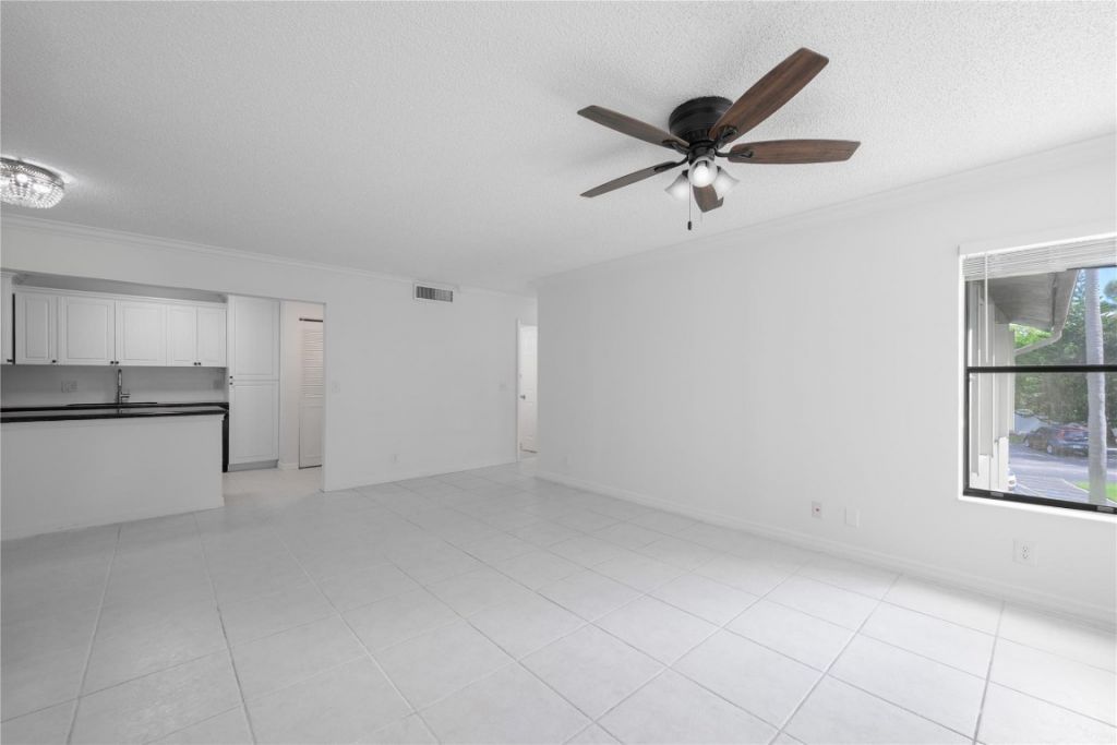 711 Sunny Pine Way, Unit B-2, Greenacres, FL 33415 Photo