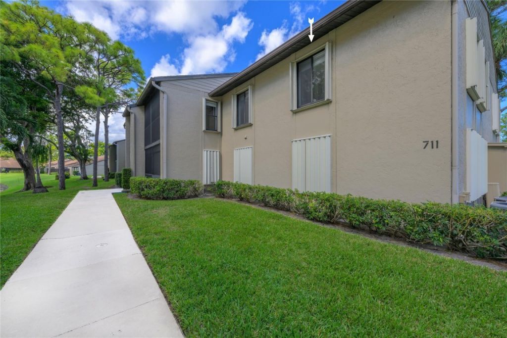 711 Sunny Pine Way, Unit B-2, Greenacres, FL 33415 Photo