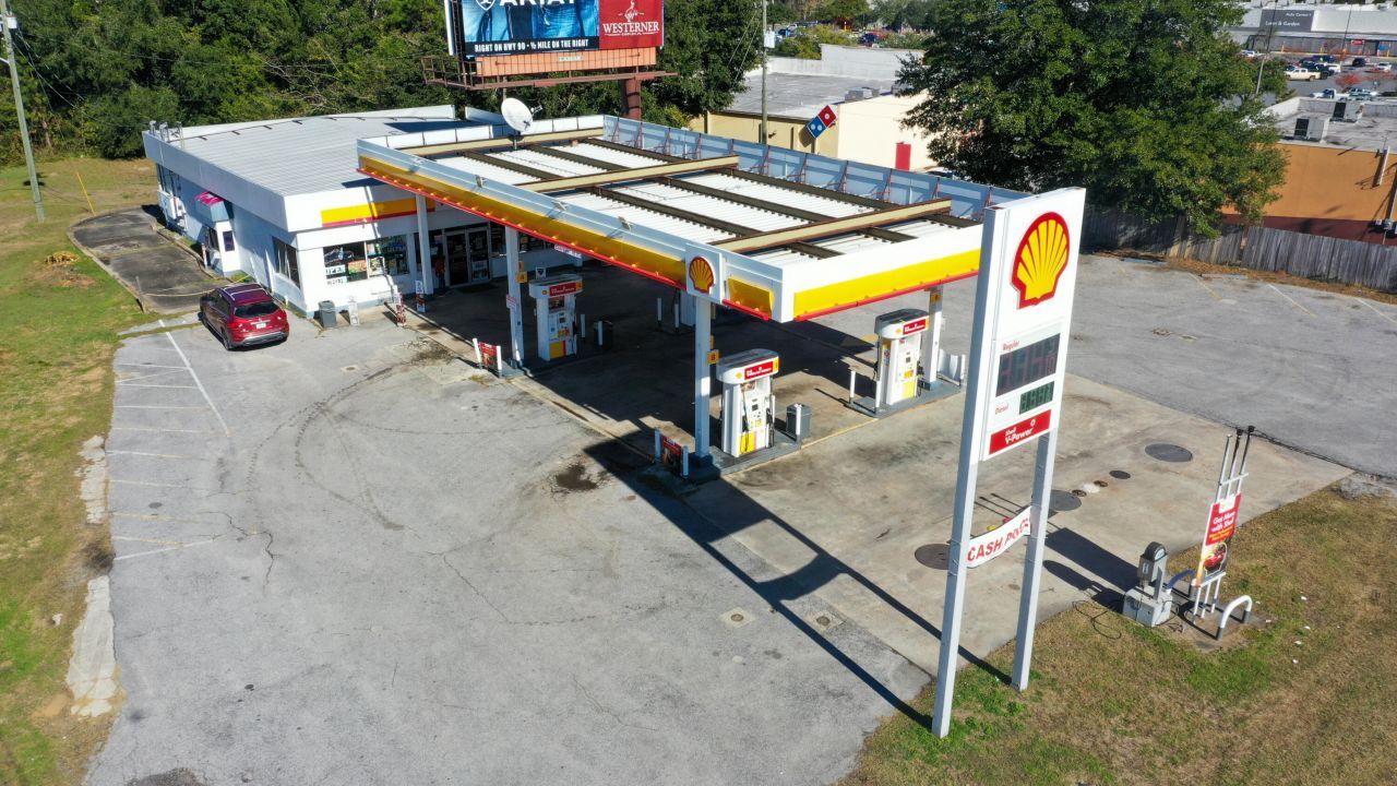 1699 Main Street, Chipley, FL 32428 Main Photo