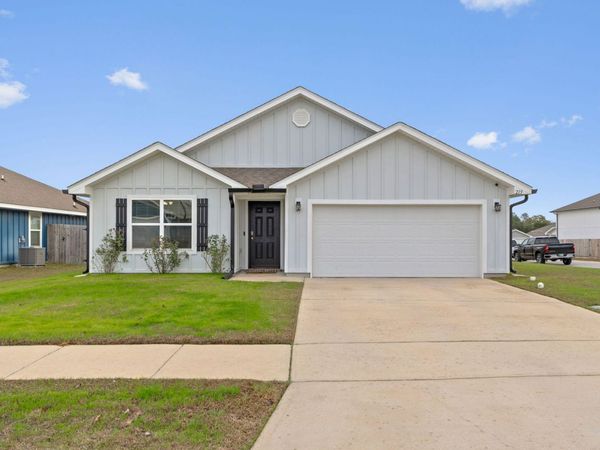 219 Laurel Hill Street, Crestview, FL 32539