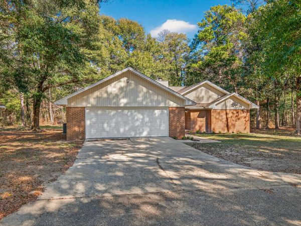 4297 Edge Perry Road, Crestview, FL 32539