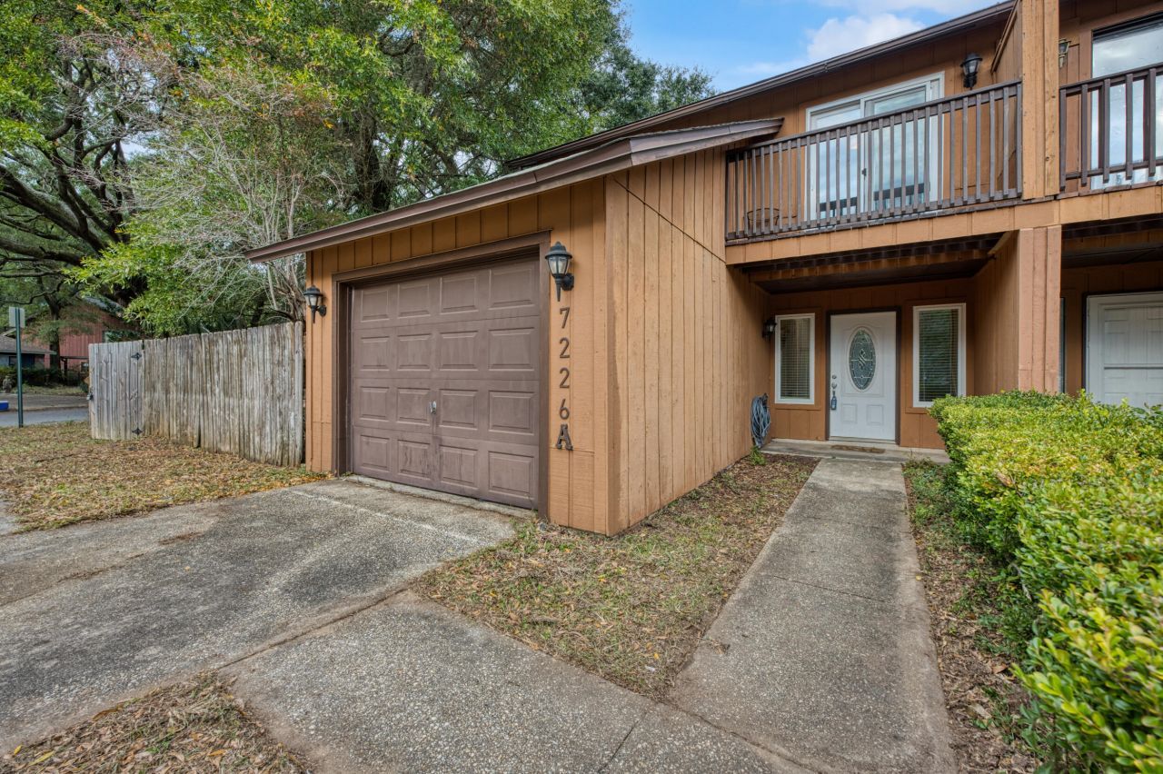 7226 Dogwood Terrace Drive, Unit A, Pensacola, FL 32504 Main Photo