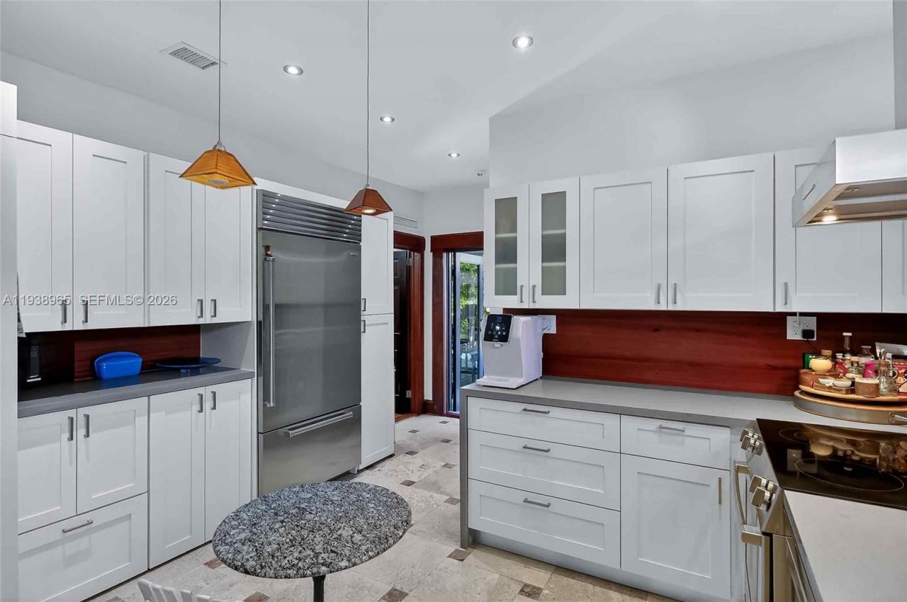 452 SW 21st Rd, Miami, FL 33129 Photo