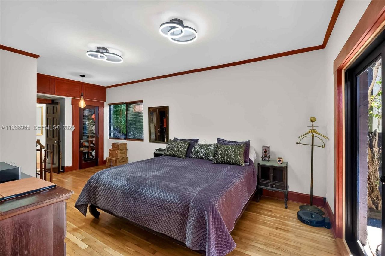 452 SW 21st Rd, Miami, FL 33129 Photo